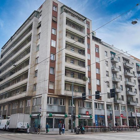 Suite Casa Degli Specchi, Appartamento Di Lusso In Galleria Buenos Aires Милано Екстериор снимка