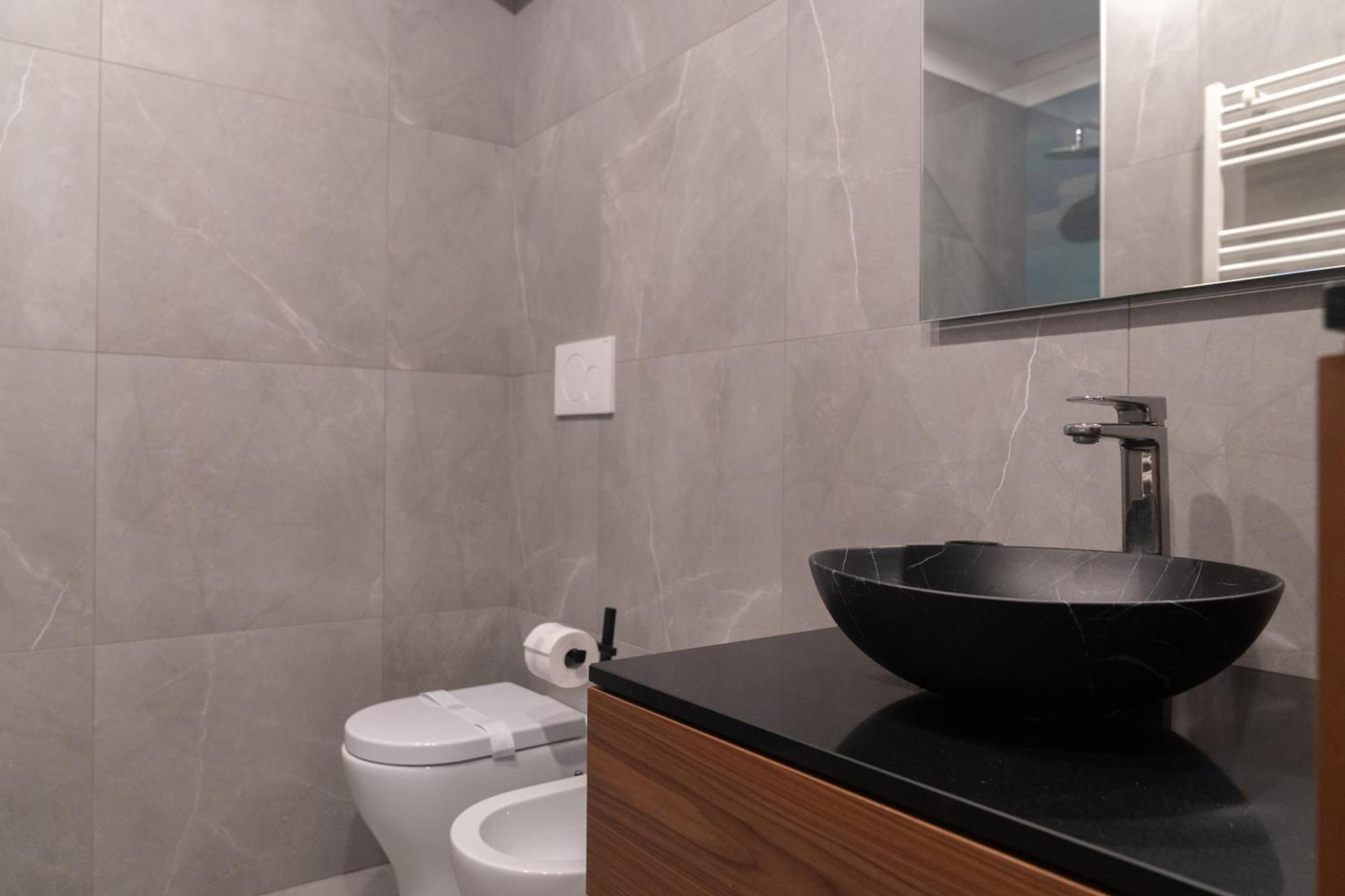 Suite Casa Degli Specchi, Appartamento Di Lusso In Galleria Buenos Aires Милано Екстериор снимка
